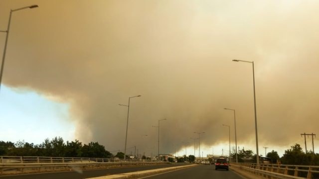 Φωτιά στην Αλεξανδρούπολη: Εκκενώνονται Μοναστηράκι και Δορίσκος, κλείνει η Εγνατία Οδός – Το μήνυμα του 112
