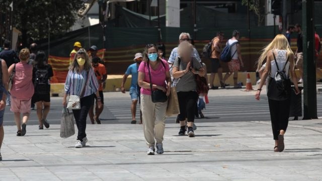 Κορωνοϊός: Μείωση κρουσμάτων – Αύξηση νέων διασωληνώσεων μέσα σε μία εβδομάδα