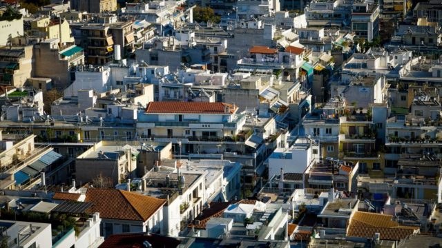 ΑΑΔΕ: Περνάει από «κόσκινο» 2.500 μεταβιβάσεις ακινήτων – Έρχονται πρόστιμα
