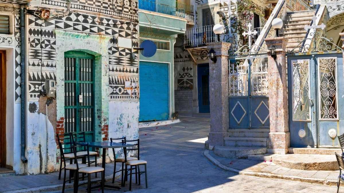 Ετοιμάστε βαλίτσες: Το παραμυθένιο ελληνικό χωριό που μοιάζει με περίτεχνο κέντημα