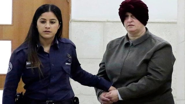 «Αυτό θα σας βοηθήσει για τη νύχτα του γάμου» – Πρώην διευθύντρια κακοποιούσε σ@ξου@λικ@ μαθήτριες σε εβραϊκό σχολείο στην Αυστραλία (photo)