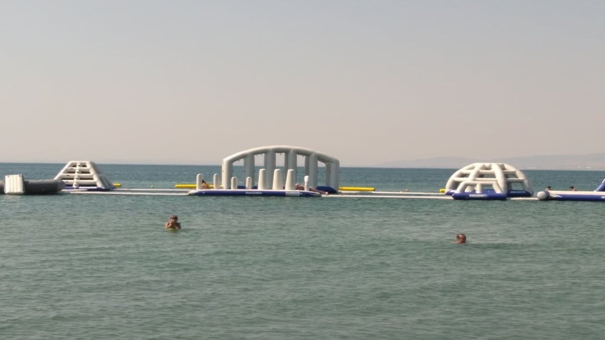 Θαλάσσιο ατύχημα στην Αλόννησο: 15χρονος έπεσε από φουσκωτό παιχνίδι και τραυματίστηκε σοβαρά στα εσωτερικά όργανα