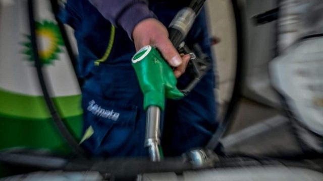 Ο πρατηριούχος, ο Βαρδινογιάννης, ο πόλεμος στη Μέση Ανατολή; Ποιος πραγματικά φταίει που πληρώνεις πανάκριβη την βενζίνη στην Ελλάδα; Τέρμα τα ψέματα