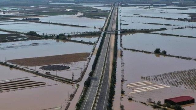 Ανοίγει η Εθνική Οδός Αθηνών – Θεσσαλονίκης για τα ΙΧ – Τι θα ισχύει για τα άλλα οχήματα (video)