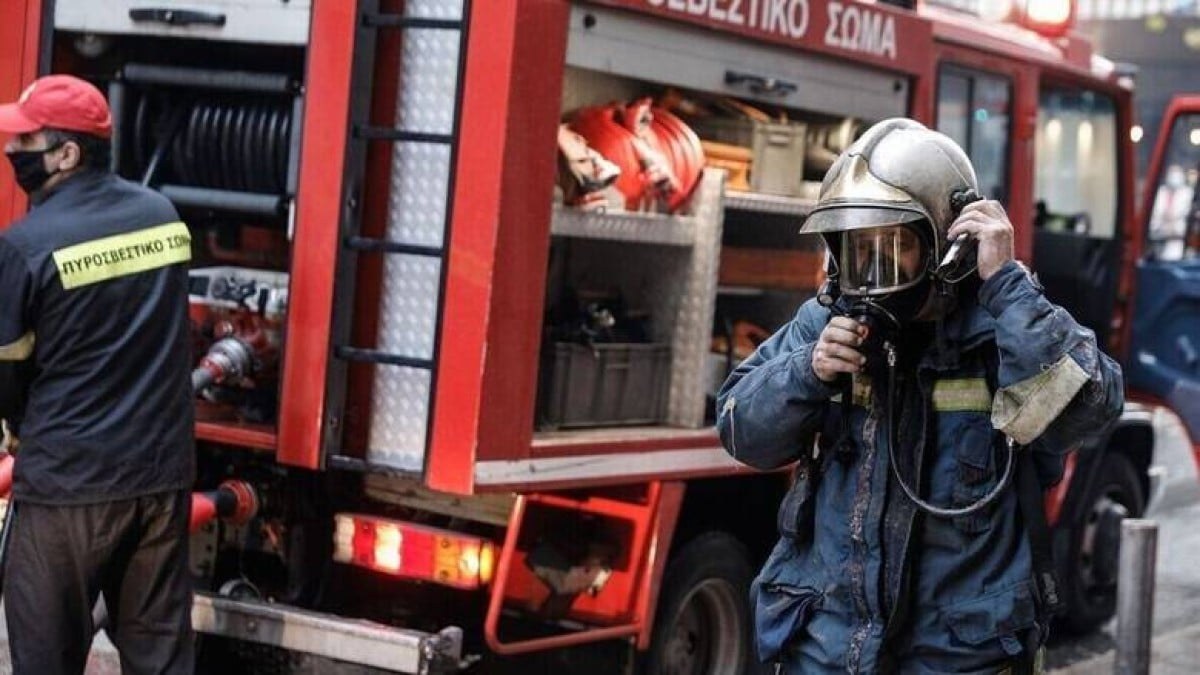 Φωτιά στην Εύβοια: Συναγερμός στην περιοχή – Ενεργοποιήθηκε το 112 για εκκένωση οικισμού
