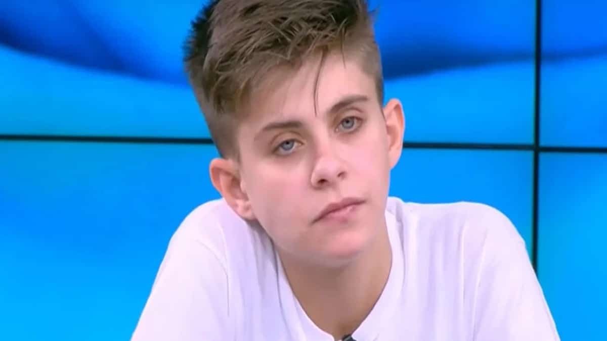 Νεκρά βρέφη στην Κάτω Αχαϊα: «Με φωνάζουν “Πισπιρίγκου”! Είδα το παιδί μου να πεθαίνει μπροστά στα μάτια μου και δεν το πίστευα» – Ξέσπασε η 24χρονη μάνα (Video)