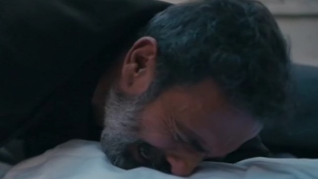 Το Ναυάγιο: Έδωσε ρεσιτάλ ο Λεωνίδας Κακούρης – Η στιγμή που αντικρίζει την κόρη του νεκρή και το παραλήρημα στο Twitter