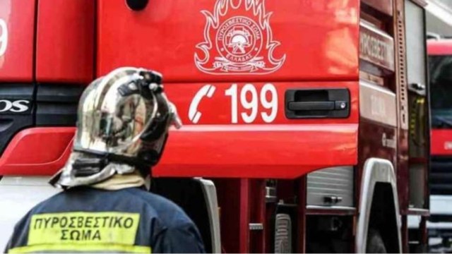 Φωτιά στον Χάρακα Λαυρεωτικής τώρα: Ισχυρές πυροσβεστικές δυνάμεις και εναέρια μέσα στη μάχη με τις φλόγες