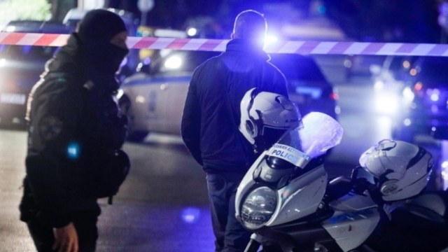 Θανατηφόρα καταδίωξη από Νίκαια μέχρι Ασπρόπυργο: Νεκρός 29χρονος αστυνομικός της ΔΙΑΣ (video)