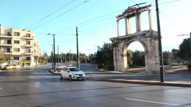 Καιρός σήμερα 26/12: Επιμένει το ανοιξιάτικο σκηνικό –  Στους 21 βαθμούς η θερμοκρασία