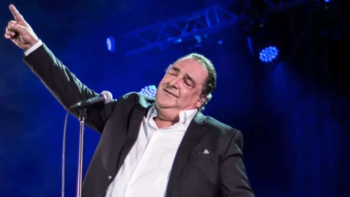 Βασίλης Καρράς: Εκπληρώνεται η τελευταία του επιθυμία – Σήμερα (27/12) η ταφή του στη γενέτειρά του, το Κοκκινοχώρι Καβάλας