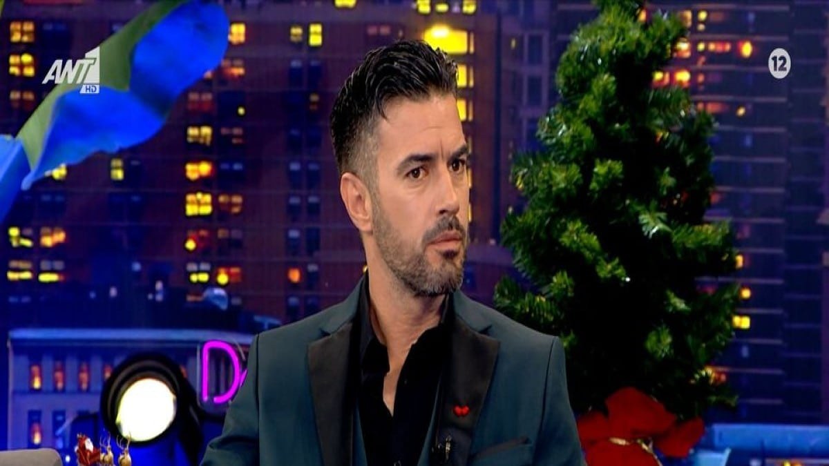 «Ο πατέρας μου έφυγε από καρκίνο. Ήθελα να του πω πράγματα πριν φύγει από τη ζωή αλλά… δεν το έκανα» – Συγκινητική εξομολόγηση από τον Γιάννη Τσιμιτσέλη (Video)