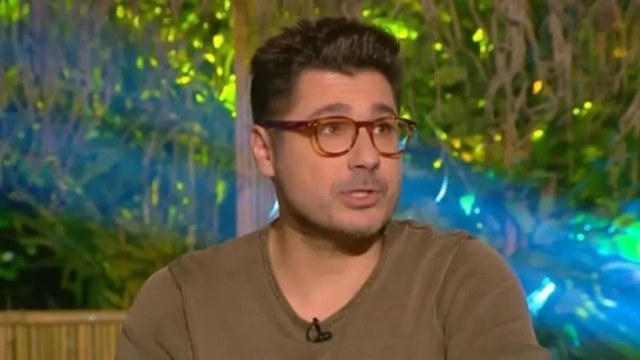 Λάμπρος Κωνσταντάρας: «Έχω συνευρεθεί με παραπάνω από ένα πρόσωπα. Για να μην ολοκληρώσω σκέφτομαι πεθαμένους συγγενείς. Μια εμπειρία που είχα με δεσίματα…»