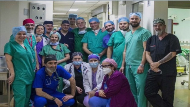 Μεταμόσχευση ήπατος από ζωντανό δότη: «Ένιωσα ευλογημένος που έσωσα το παιδί μου» – Συγκλονίζει 50χρονος πατέρας που χάρισε ζωή στην 23χρονη κόρη του (Video)