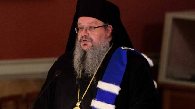 Μητροπολίτης Λαρίσης για ομόφυλα ζευγάρια:  «Αν αύριο ζητήσει κάποιος να κάνει γάμο με το δέντρο, θα πούμε και σε αυτό ναι;»