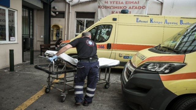Ξυλοδαρμός 4χρονου στα Μέγαρα: Στο νοσοκομείο και τα 3 αδέρφια του – Με κάταγμα στο χέρι το ένα από αυτά (video)