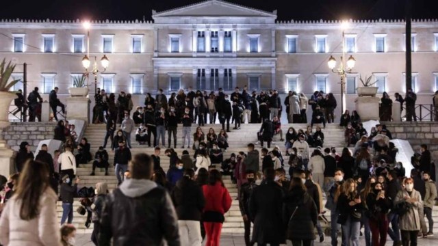 Eurostat: Από τους πιο δυστυχισμένους Ευρωπαίους οι Έλληνες