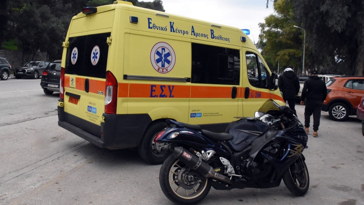 Τραγωδία στη Νίκαια: Βάφτηκε με το αίμα ενός ακόμη νεαρού ανθρώπου η άσφαλτος – Τροχαίο δυστύχημα με νεκρό 22χρονο οδηγό μοτοσικλέτας