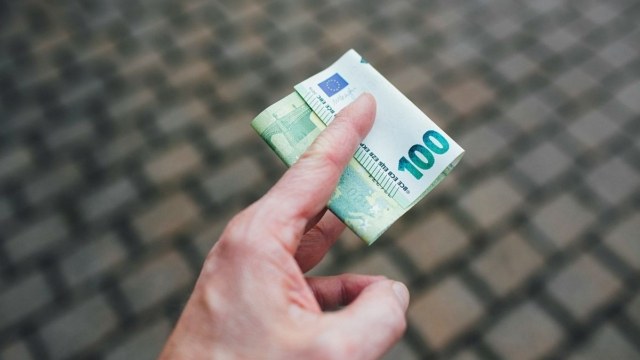 Μεγάλη ανάσα: Επίδομα μέχρι 500 ευρώ στις τσέπες σας μέχρι τις 29/02