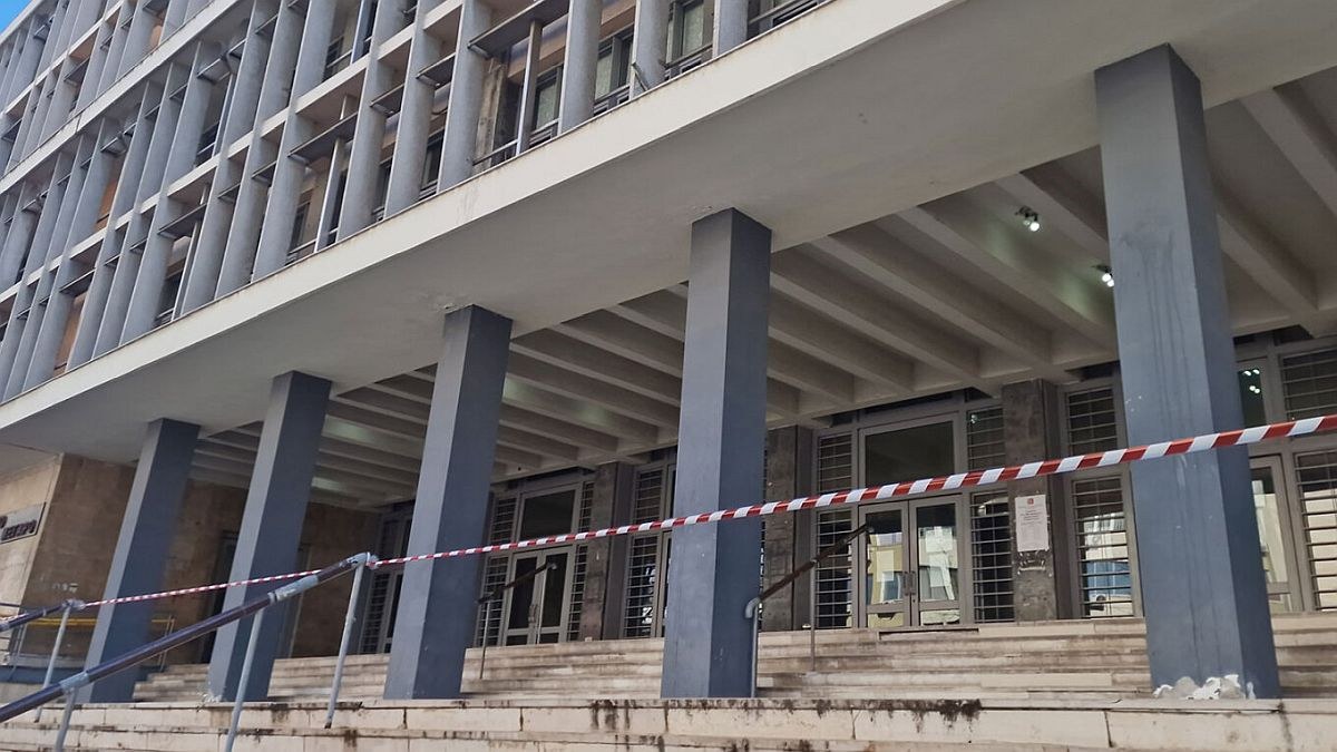 Θρίλερ στην Θεσσαλονίκη: Παγιδευμένος με εκρηκτικό μηχανισμό ο φάκελος στα δικαστήρια