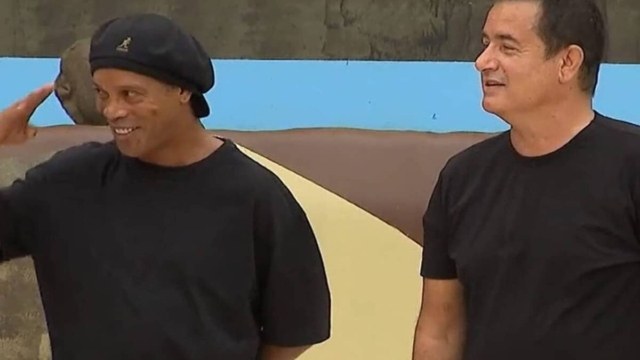 Survivor 2024: Τον «χρύσωσε» ο Ατζούν – Το αστρονομικό ποσό που πήρε ο Ροναλντίνιο για να μπει στο παιχνίδι!