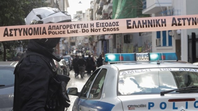 Θρήνος στη Δάφνη για την 17χρονη που έπεσε από ταράτσα: Οι λόγοι που την οδήγησαν στη βουτιά θανάτου μετά το σχολείο – «Ήταν πολύ αγαπητό κορίτσι σε όλους»