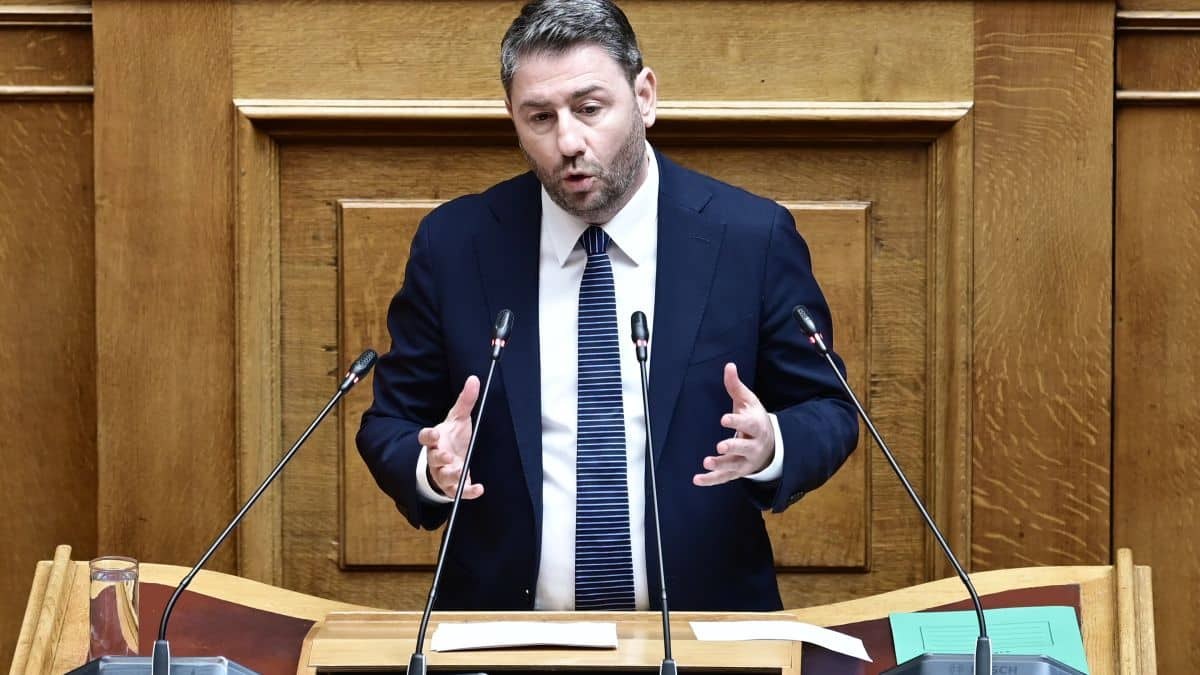 Ραγδαίες πολιτικές εξελίξεις: Πρόταση μομφής από Ανδρουλάκη – «Καλώ όλα τα κόμματα του δημοκρατικού τόξου να σταθούν στο ύψος των περιστάσεων»