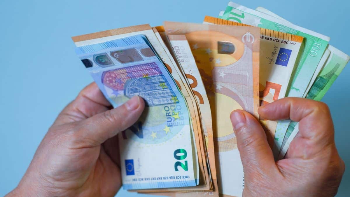 Συντάξεις: Αναδρομικά μέχρι και 4.000 ευρώ! Ποιοι θα τα πάρουν;