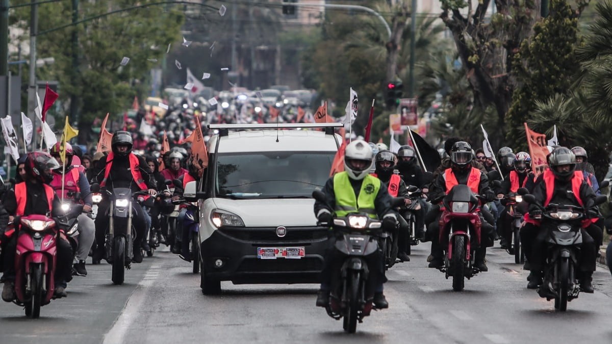 Πρωτομαγιά 2024: Στάση εργασίας στα λεωφορεία – Απεργούν στο Δημόσιο και οι δημοσιογράφοι (video)