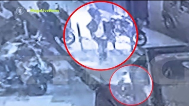 Άγιοι Ανάργυροι: Νέο εξοργιστικό βίντεο ντοκουμέντο – Η άφιξη του δολοφόνου της Κυριακής στο Α.Τ. και η στιγμή της πισώπλατης επίθεσης