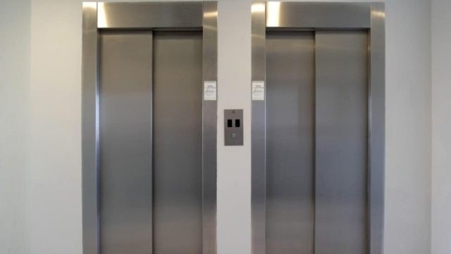 Φρίκη στο Ηράκλειο: Εντοπίστηκε νεκρός άνδρας-  Έπεσε από ύψος πέντε μέτρων σε φρεάτιο ασανσέρ