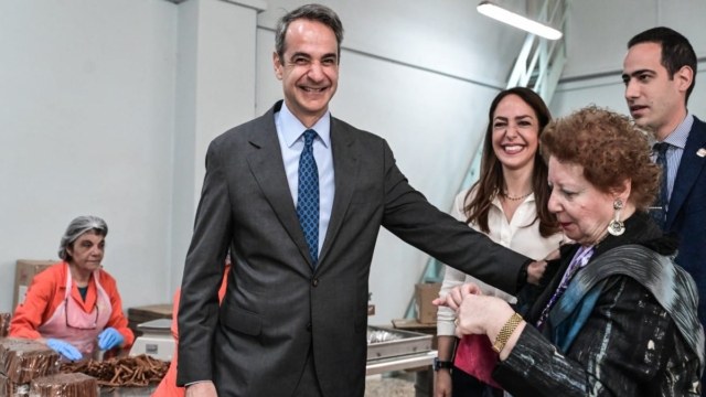 Μητσοτάκης: «Ο κατώτατος μισθός έχει αυξηθεί περισσότερο από τον πληθωρισμό! Πιστεύουμε πολύ στην ψηφιακή κάρτα εργασίας» (video)