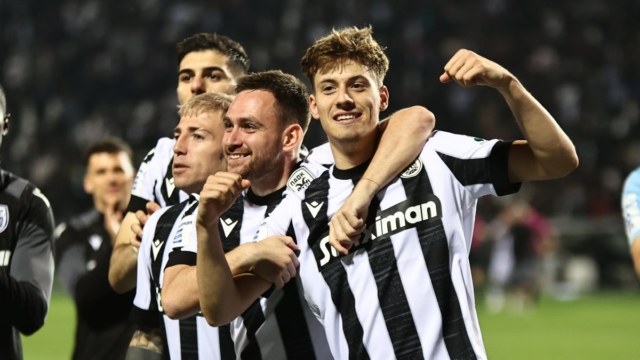ΠΑΟΚ – ΑΕΚ 3-2: Μάγκικη ανατροπή στο 90’ και βουρ για τον τίτλο στη Super League