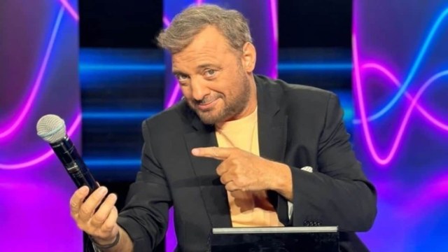 Ανατροπή με Χρήστο Φερεντίνο – Ο ΣΚΑΪ ξήλωσε ήδη το στούντιο της εκπομπής του!