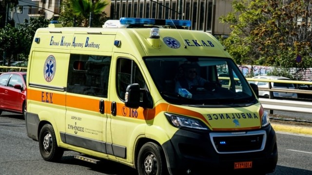 Ανάσταση στην Κρήτη: Έσκασε κροτίδα στο χέρι 14χρονου – Στο νοσοκομείο με τραύματα στα δάχτυλα