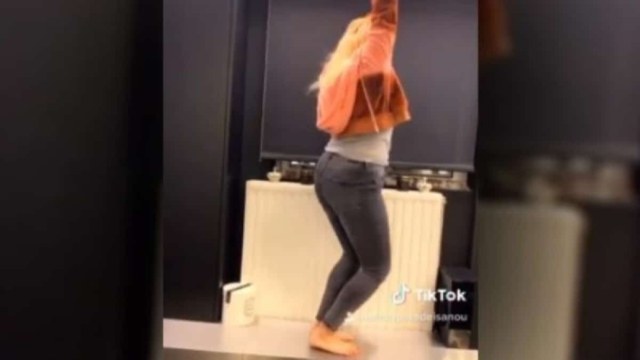 Το ξυπόλυτο τσιφτετέλι της χρονιάς: Ελληνίδα παρουσιάστρια ταράζει τα νερά με τον χορό της!