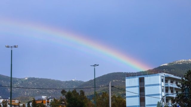 Καιρός σήμερα 14/5: Βροχοπτώσεις και καταιγίδες με πτώση της θερμοκρασίας – Σε ποιες περιοχές αλλάζει το σκηνικό του καιρού