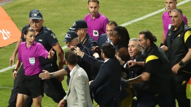 Βαριά καμπάνα από ΔΕΑΒ: Πρόστιμο σε Άρη, Καρυπίδη και ποδοσφαιριστή των «κίτρινων» για την επίθεση στη Φραπάρ!