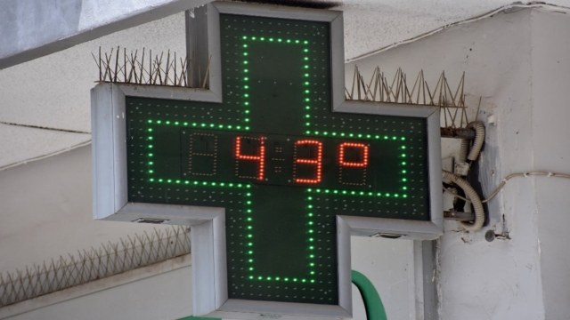 Καιρός: Οι 8 «κόκκινες» περιοχές που… έβρασαν με σταθερά 40άρια – Η αφρικανική σκόνη και το ευρωπαϊκό ρεκόρ στα Χανιά (video)