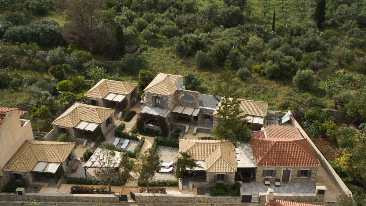 Calme Suites Mani: Αρχοντική φιλοξενία στην καρδιά της Μεσσηνιακής Μάνης