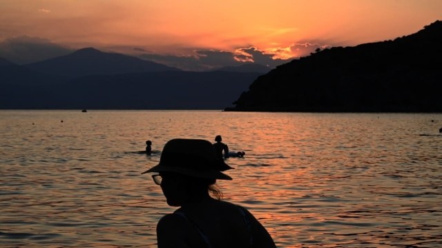 Η Φωτογραφία της Ημέρας: Το ηλιοβασίλεμα από παραλία της Αργολίδας