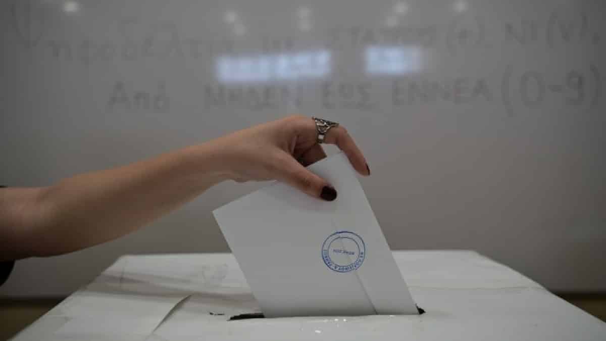 Δημοσκόπηση Prorata: Μάχη Ανδρουλάκη, Δούκα, Διαμαντοπούλου στο ΠΑΣΟΚ – Ντέρμπι και στον ΣΥΡΙΖΑ
