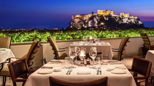 Το λένε όλοι οι σεφ: Τα φαγητά που δεν πρέπει να παραγγέλνετε ποτέ έξω – Ούτε να τα ακουμπήσετε