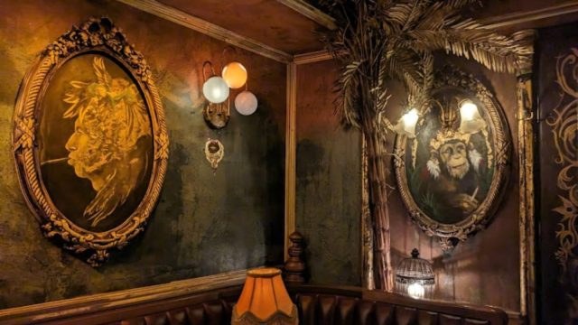 Juan Rodriguez Bar: Το ατμοσφαιρικό μπαρ έχει να σου διηγηθεί τη δική του ιστορία – Ένα σύμπαν γεμάτο ερωτισμό και μυστήριο