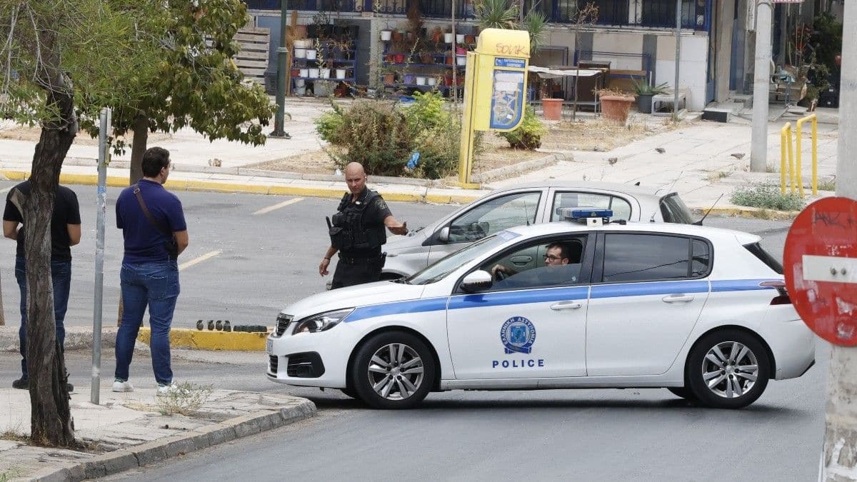 Κερατσίνι: Συνέλαβαν 27χρονο για το περιστατικό με τις χειροβομβίδες