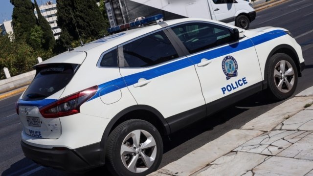 Τρόμος στη Θεσσαλονίκη: Κουκουλοφόροι παρίσταναν τους αστυνομικούς, εισέβαλλαν σε διαμέρισμα και ξυλοκόπησαν τρεις ενοίκους