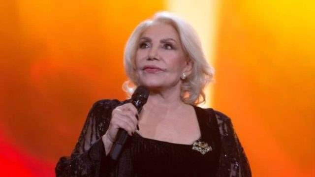 Σοκ στο Ηρώδειο: Η Μαρινέλλα κατέρρευσε ενώ τραγουδούσε