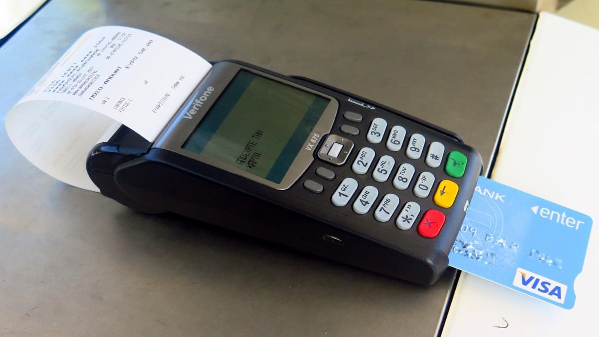 «Καμπανάκι» από την ΑΑΔΕ για διασύνδεση POS με ταμειακές μηχανές: Έστειλε πάνω από 50.000 e-mails σε επαγγελματίες και επιχειρήσεις