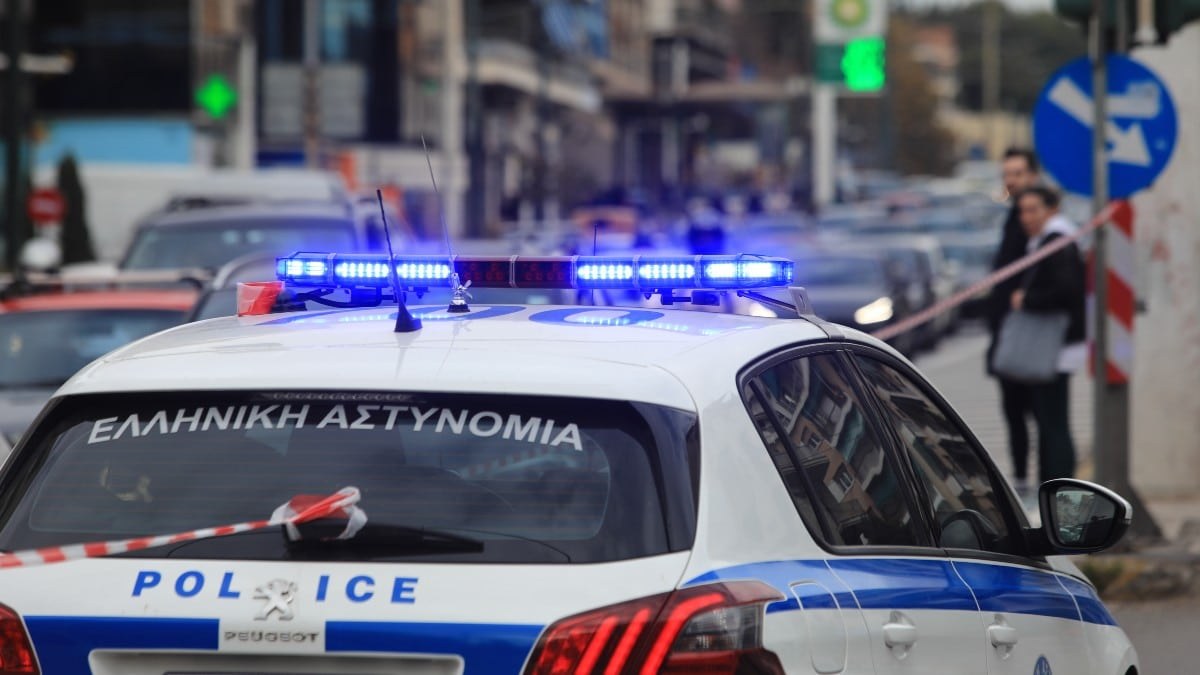 Θρίλερ στην Πρέβεζα: Μαχαίρωσαν άνδρα στο κεφάλι μπροστά σε εκατοντάδες κόσμου!