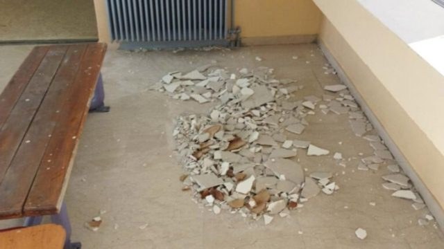 Κατάντια: Έπεσαν σοβάδες σε παιδιά εν ώρα μαθήματος στην Πρέβεζα – Παρέμβαση εισαγγελέα